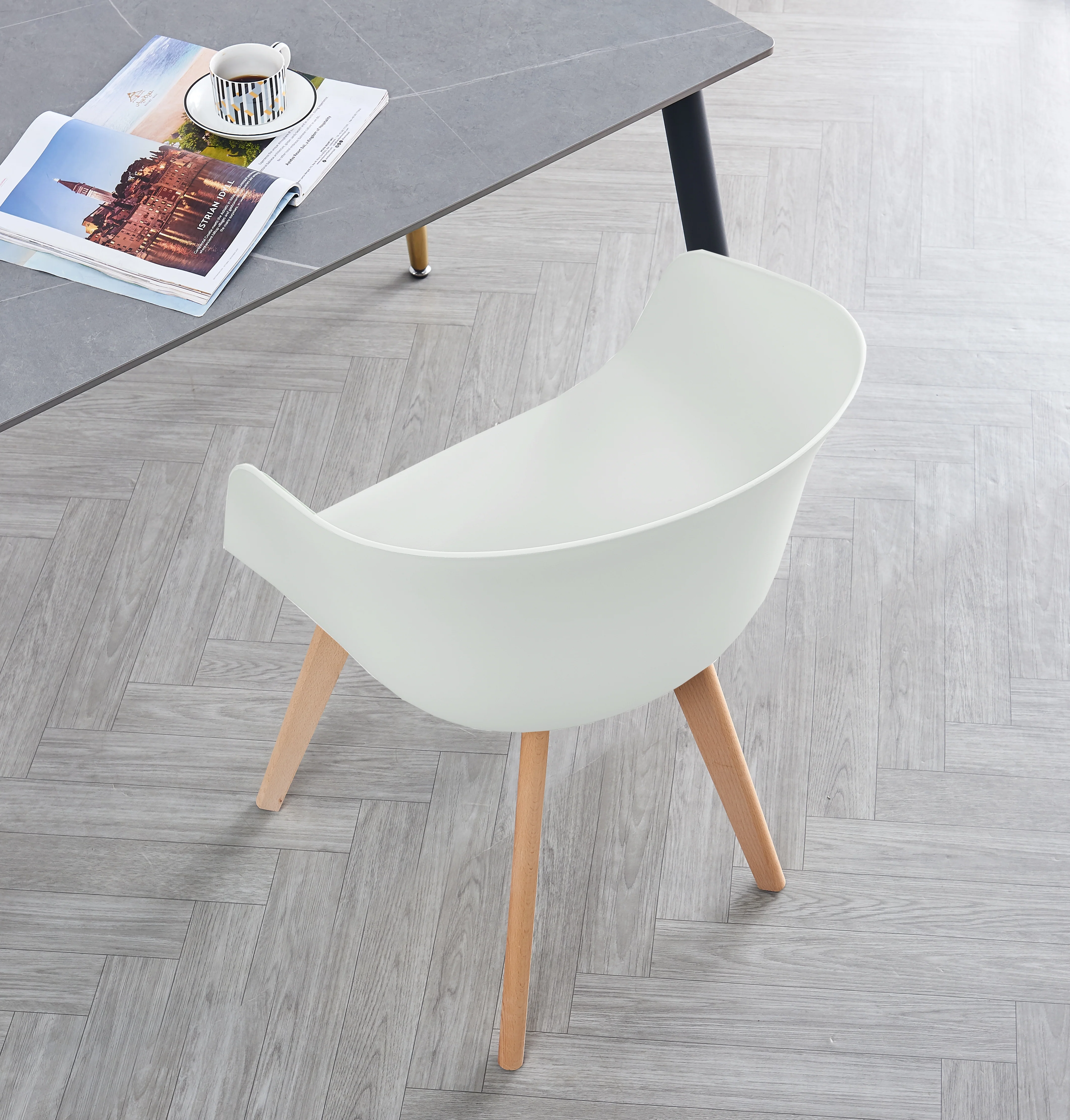 ALBORG - Lot de 4 chaises scandinaves en bois et polypropylène blanc - Image 3