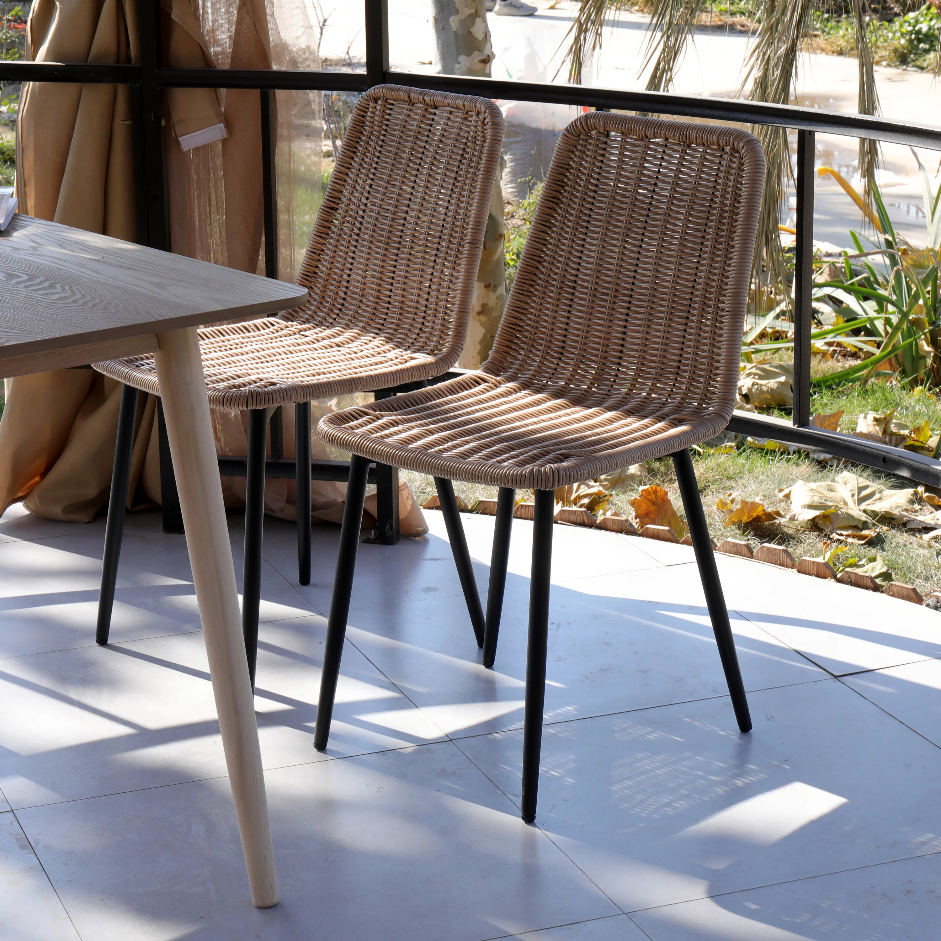 BANGKOK - Lot de 4 chaises en métal et fibres - Image 4
