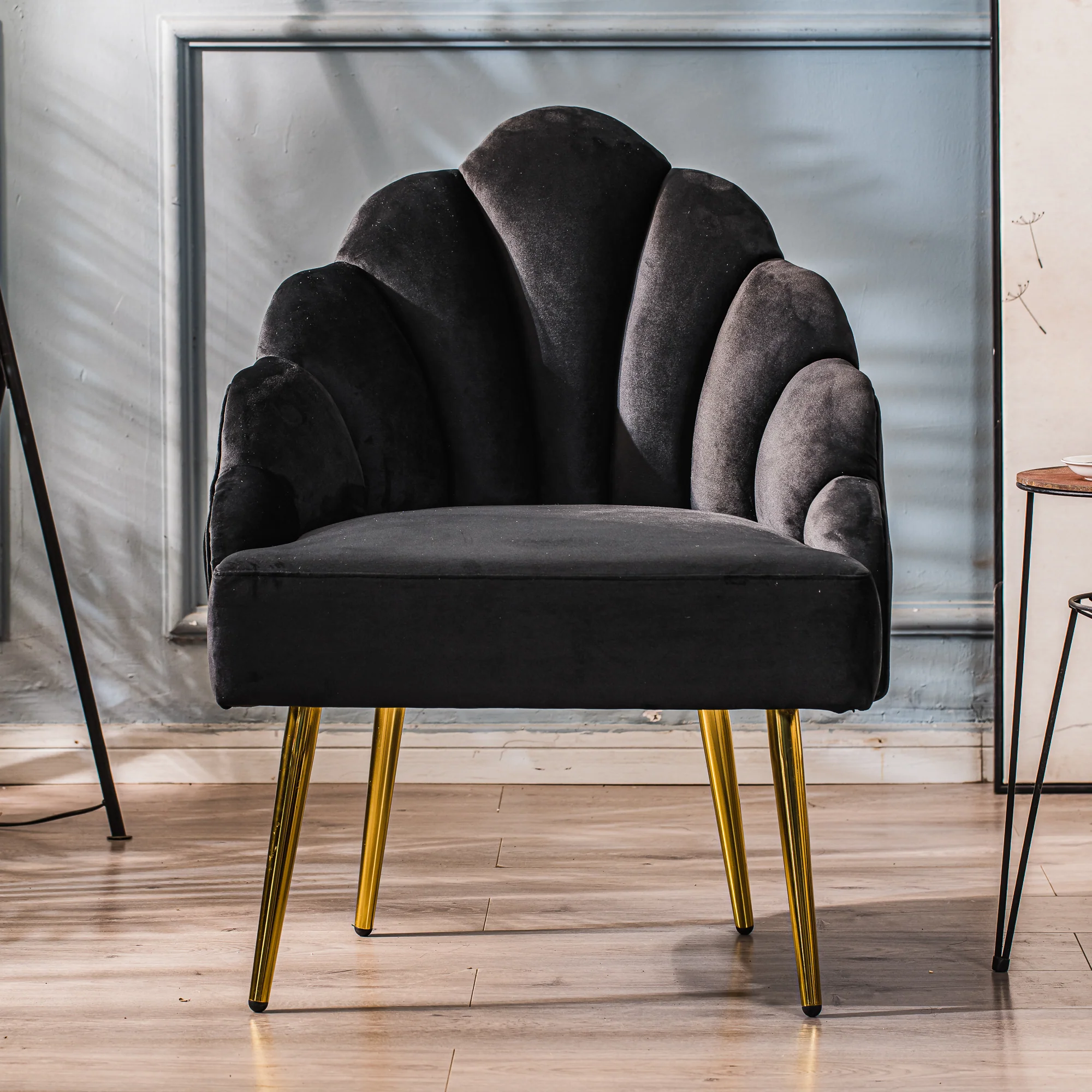 BOLGE - Fauteuil retro en métal et velours noir - Image 4