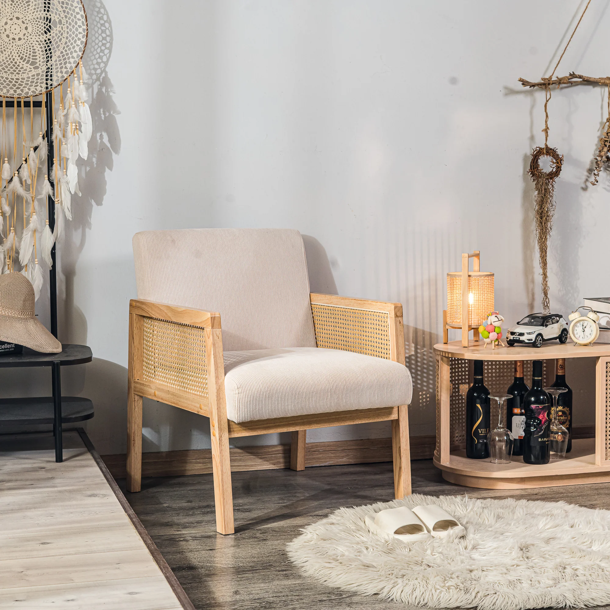 BORGO - Fauteuil de salon en bois massif et cannage beige - Image 2