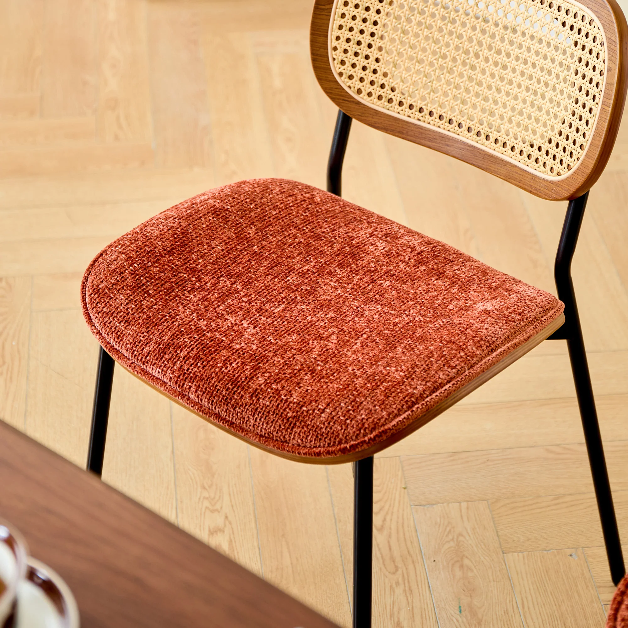 ALESUND - Lot de 2 chaises de salle à manger en rotin et tissu terracotta - Image 6