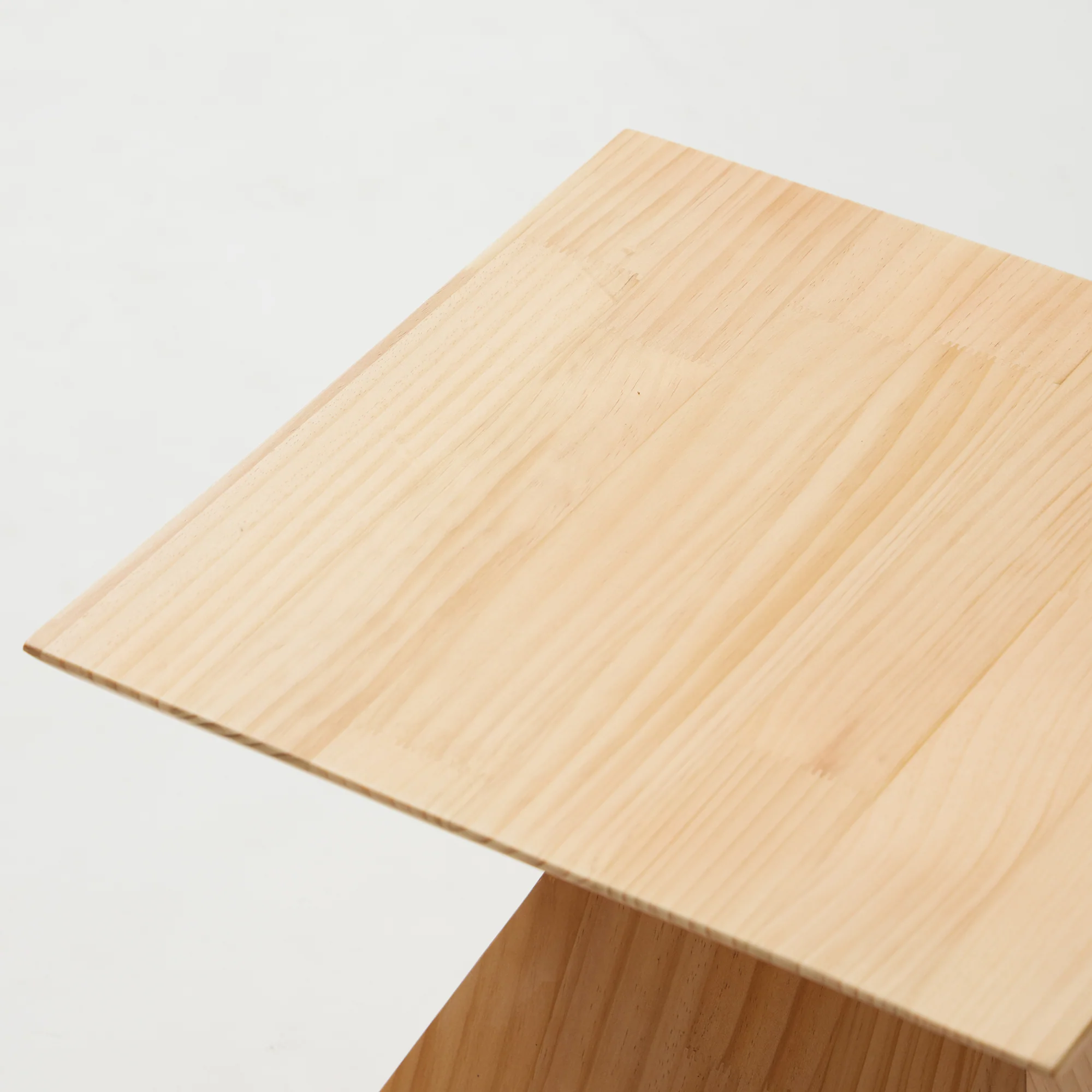 EMDEN - Table d'appoint en bois de pin massif naturel - Image 9