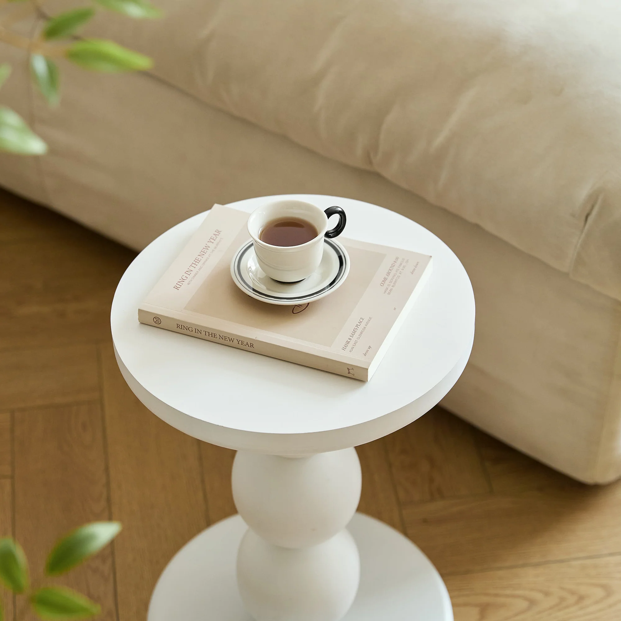 GAVLE - Table d'appoint ronde en bois blanc - Image 3
