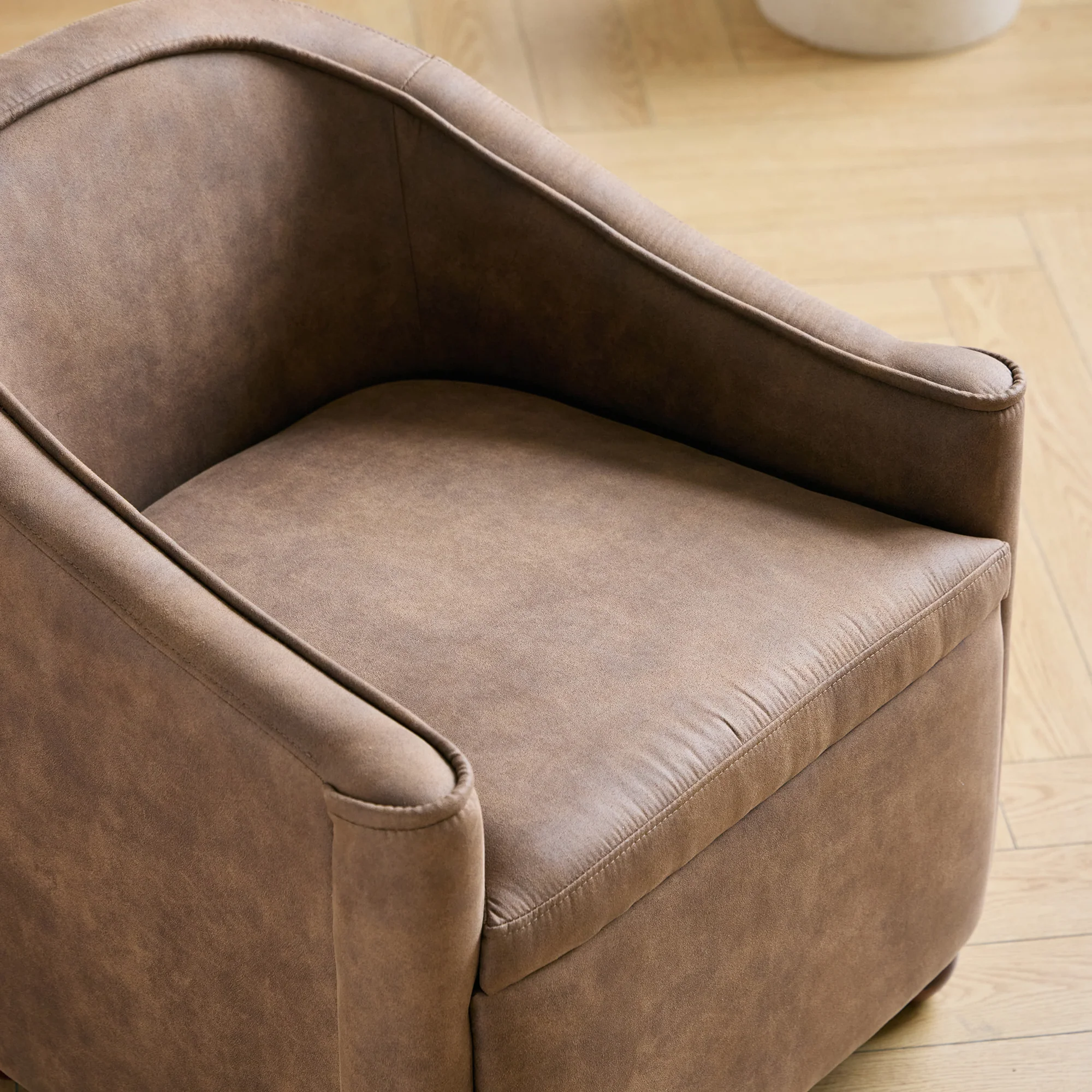 IVALO - Fauteuil de salon en bois massif et suédine marron - Image 5