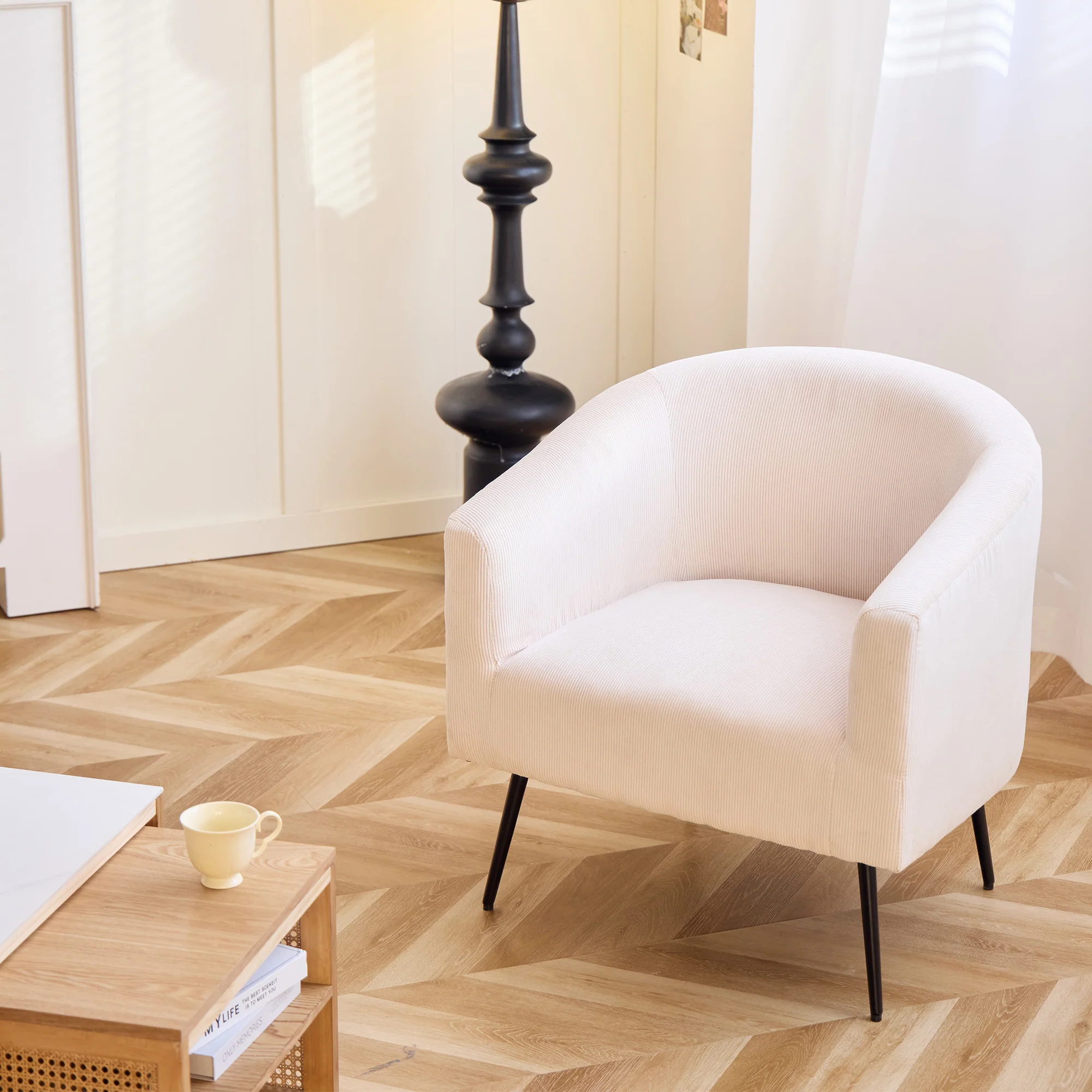 KIRUNA - Fauteuil de salon en métal et velours côtelé beige - Image 5
