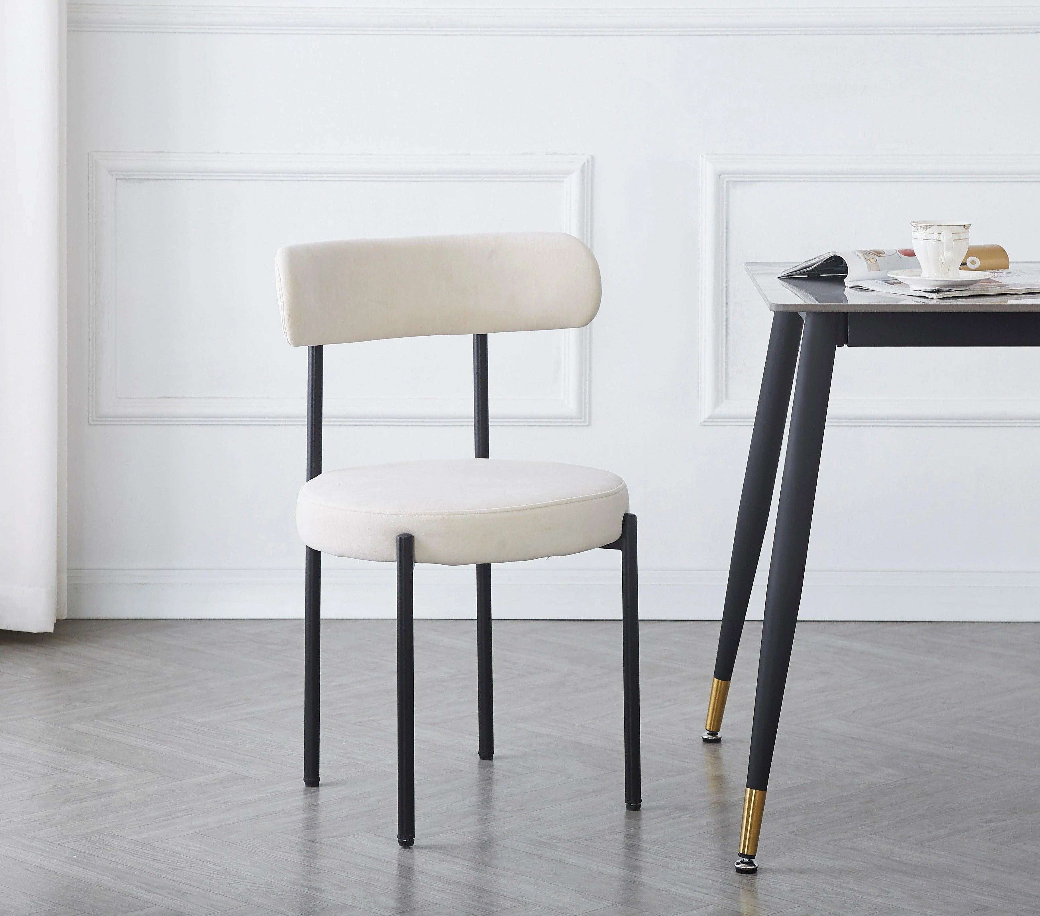LARS - Lot de 2 chaises scandinaves en métal et velours beige - Image 2