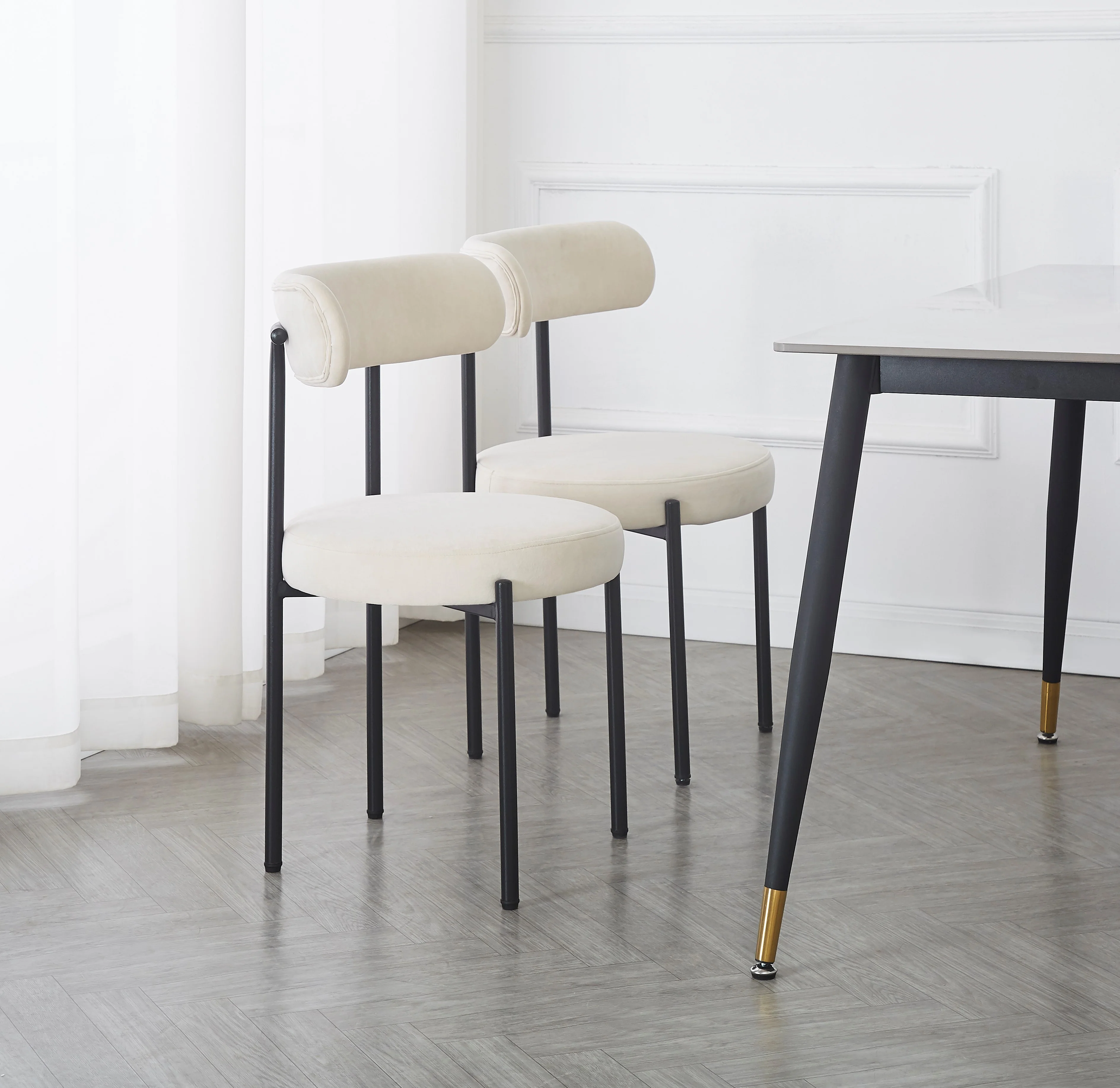 LARS - Lot de 2 chaises scandinaves en métal et velours beige - Image 3