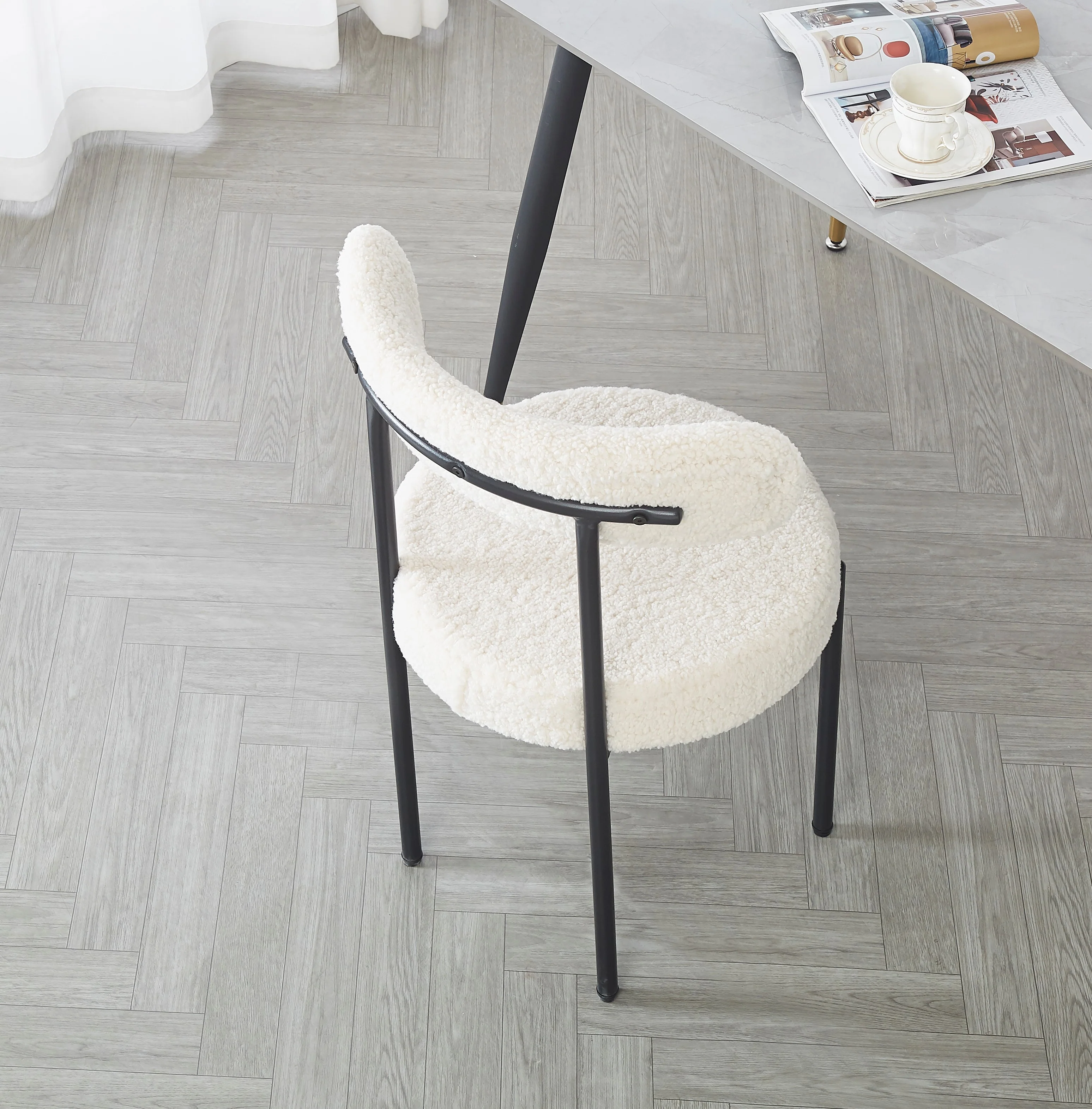 LARS - Lot de 2 chaises scandinaves en métal et bouclettes blanches - Image 8