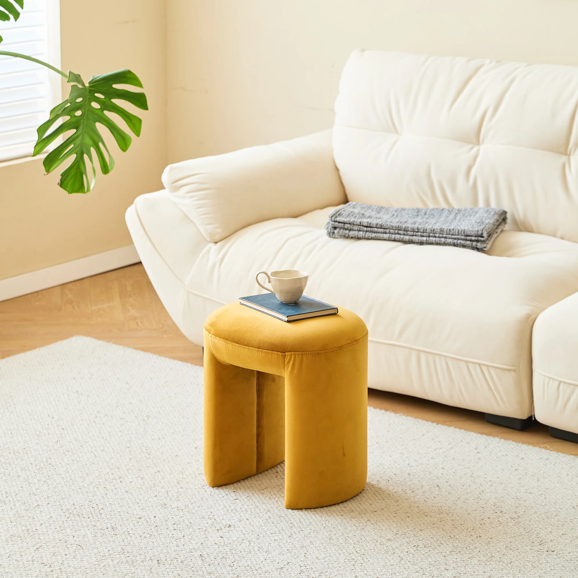NAGA - Pouf en velours jaune - Image 8