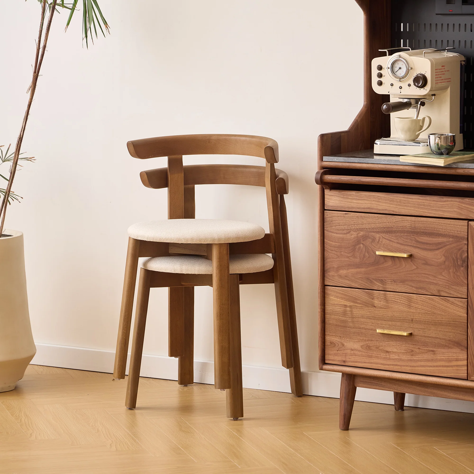 SYOTE - Lot de 2 chaises de salle à manger en bois foncé et tissu beige - Image 5