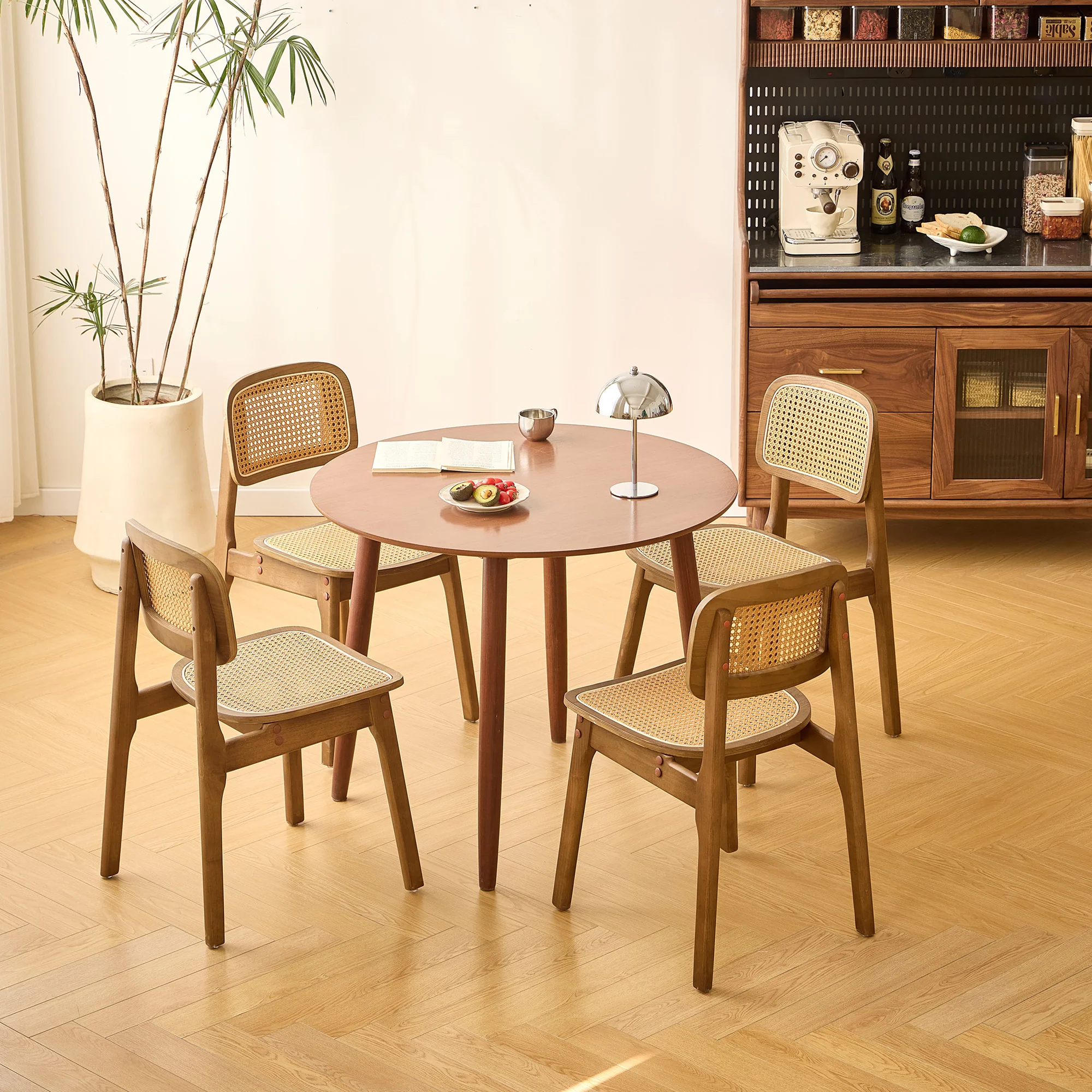 TRADITION - Table a manger ronde 4 personnes en pin massif D90 finition noyer - Image 4
