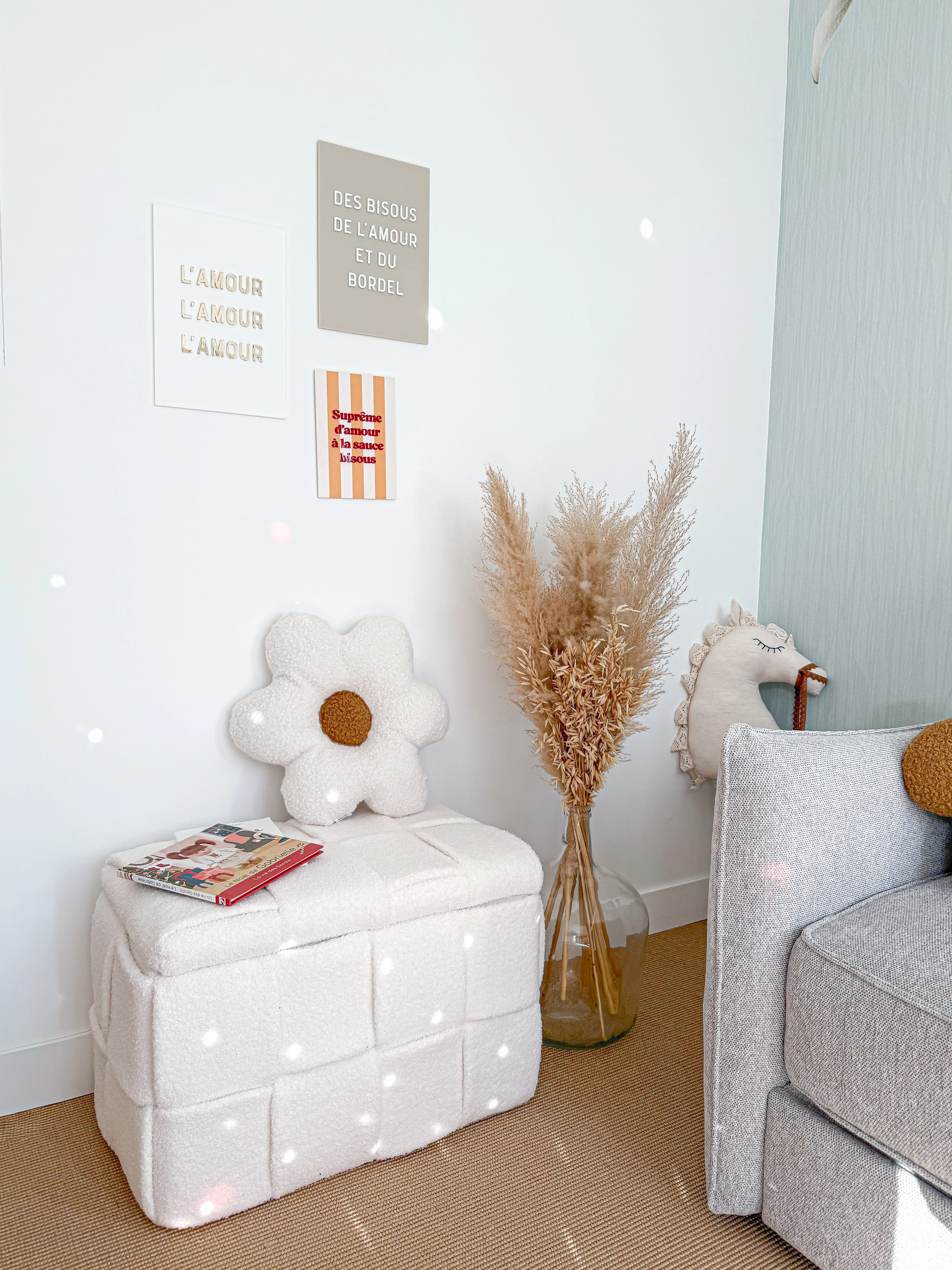 VANERN - Banc avec rangement en bouclettes blanches - Image 10